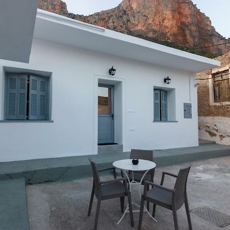 Infinity Apartment Leonídion Exterior photo