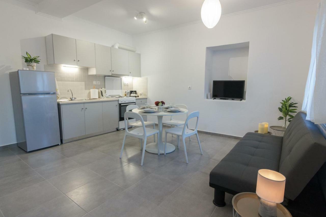 Infinity Apartment Leonídion Exterior photo